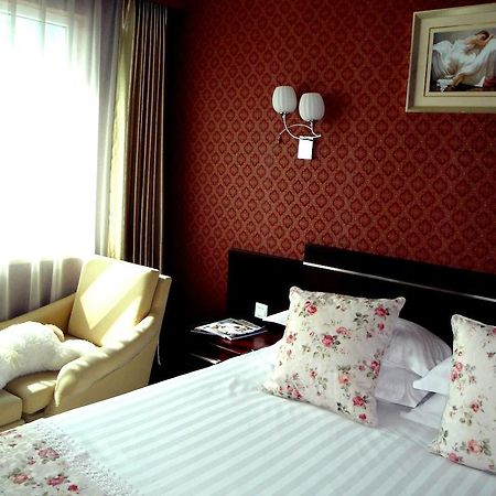 Overseas Chinese International Hotel Thanh Đảo Ngoại thất bức ảnh
