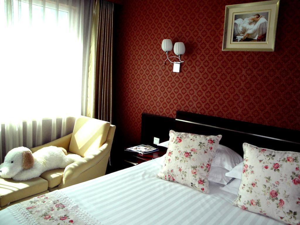 Overseas Chinese International Hotel Thanh Đảo Ngoại thất bức ảnh
