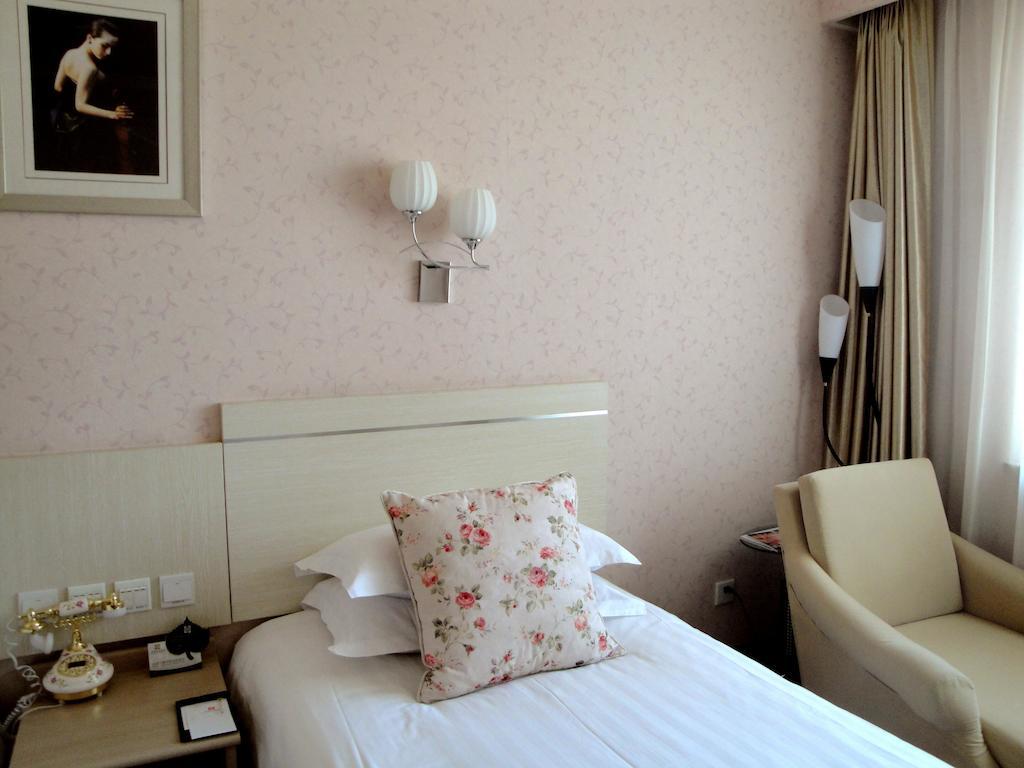 Overseas Chinese International Hotel Thanh Đảo Ngoại thất bức ảnh