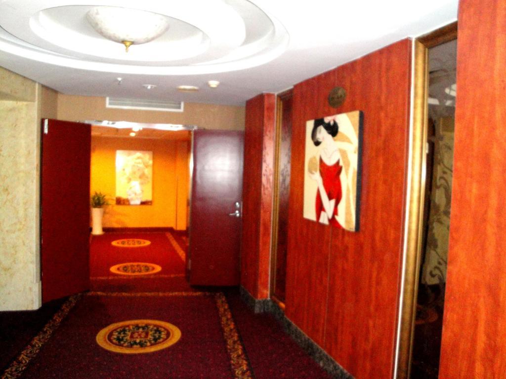 Overseas Chinese International Hotel Thanh Đảo Ngoại thất bức ảnh