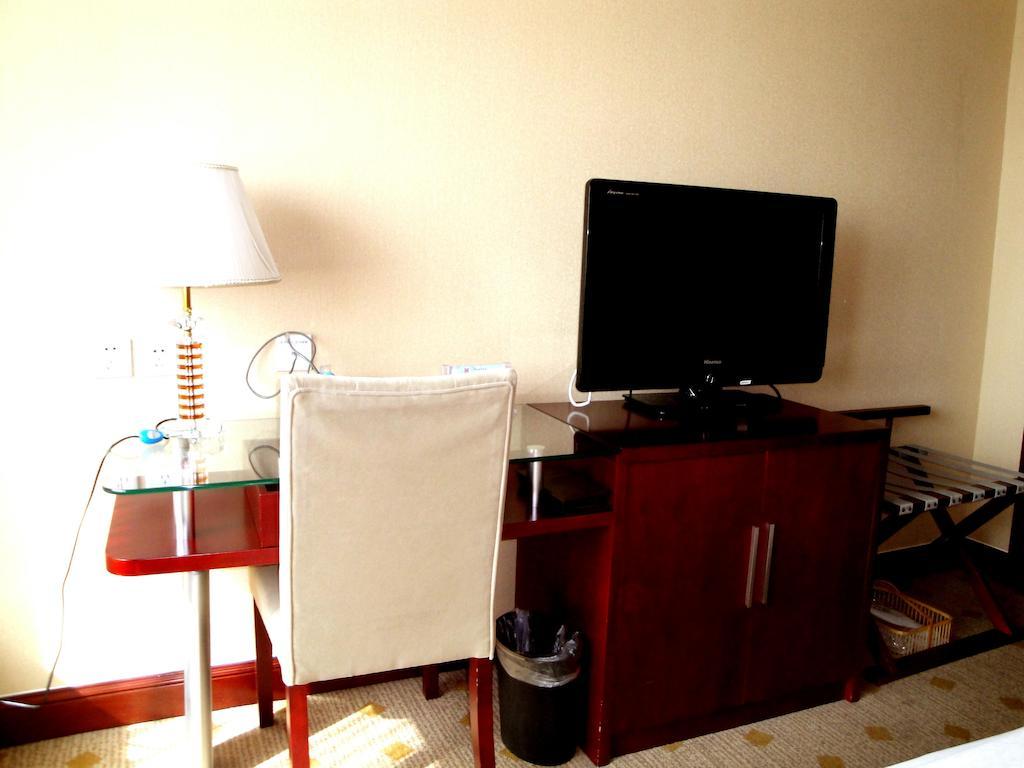 Overseas Chinese International Hotel Thanh Đảo Ngoại thất bức ảnh