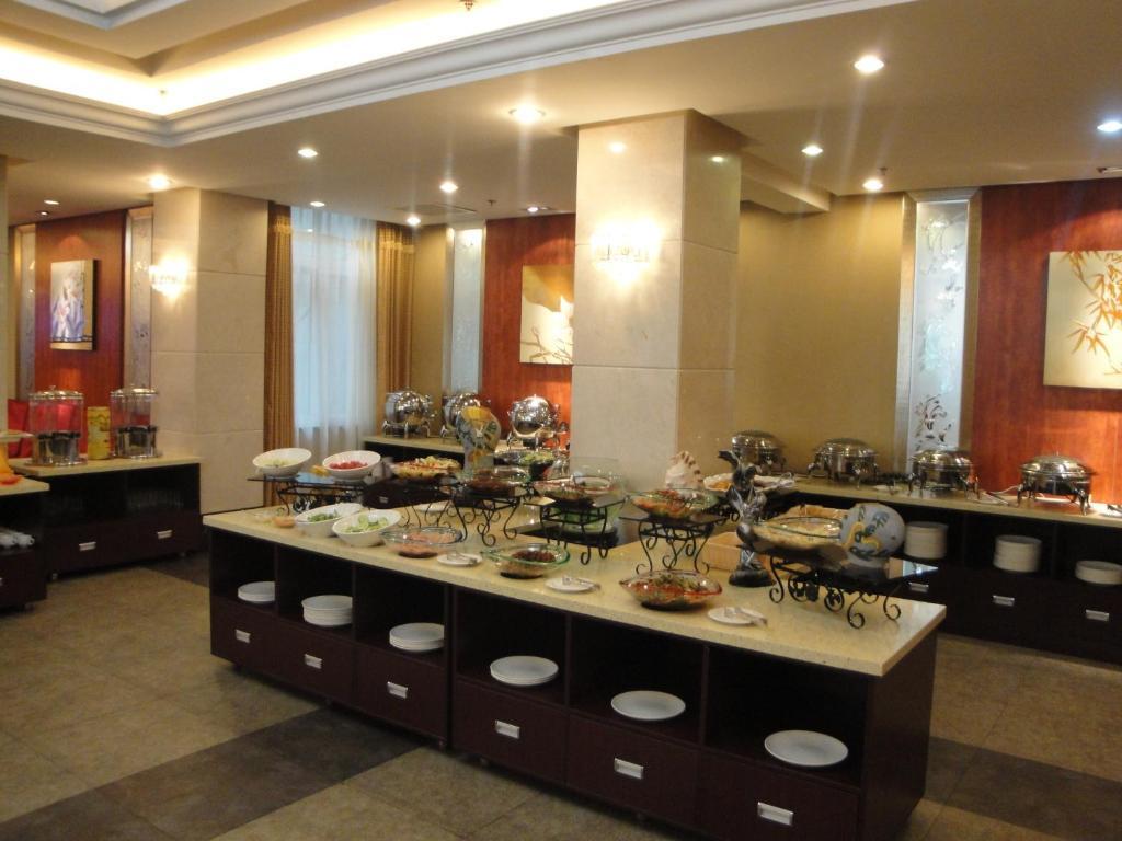 Overseas Chinese International Hotel Thanh Đảo Ngoại thất bức ảnh