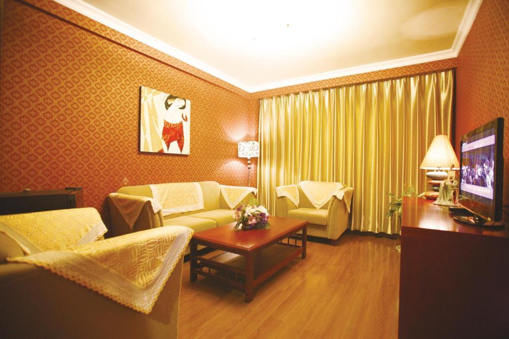 Overseas Chinese International Hotel Thanh Đảo Ngoại thất bức ảnh
