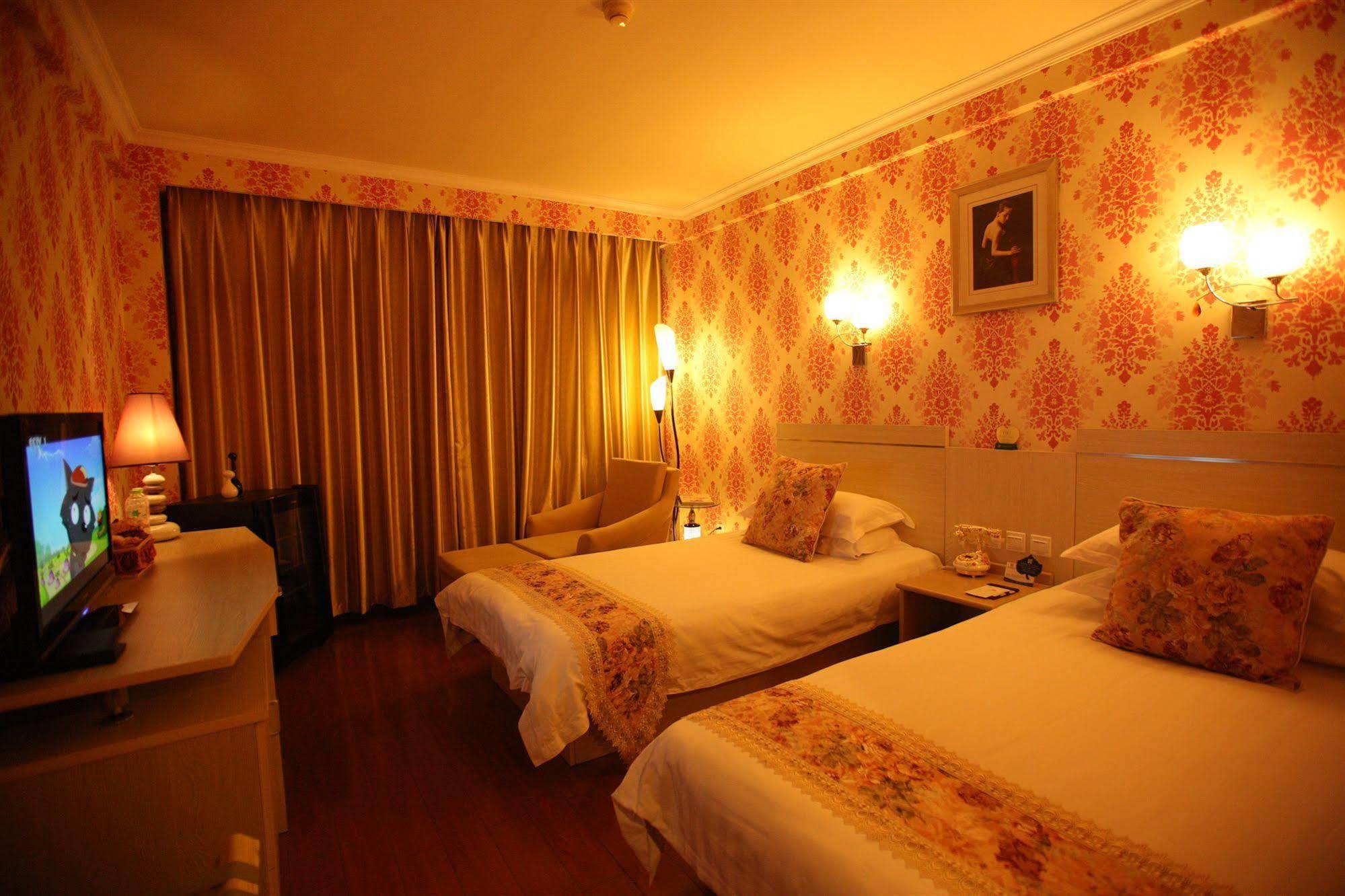 Overseas Chinese International Hotel Thanh Đảo Ngoại thất bức ảnh