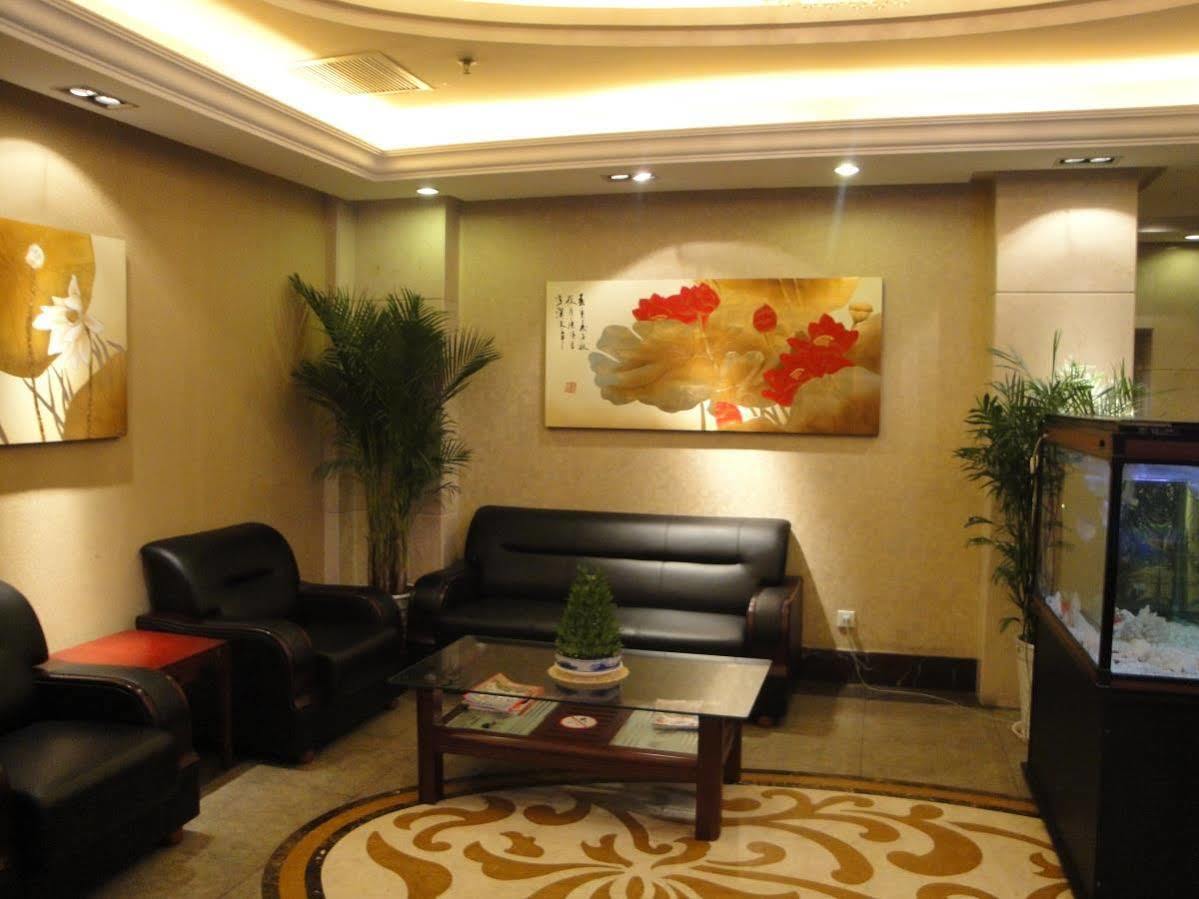 Overseas Chinese International Hotel Thanh Đảo Ngoại thất bức ảnh